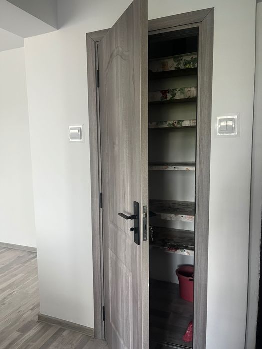 Închiriez apartament cu 3 camere