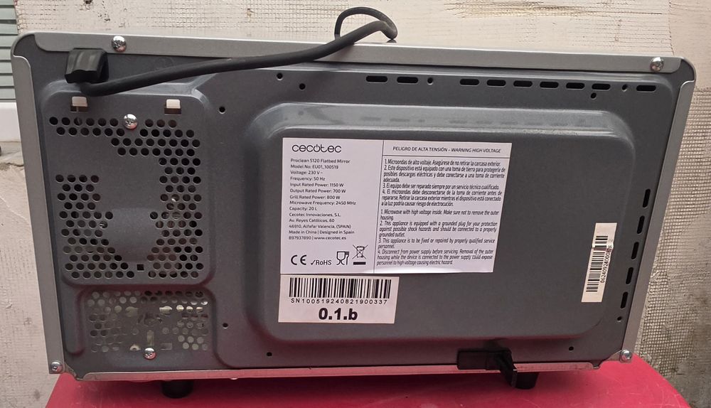 Микровълнова Cecotec 20L