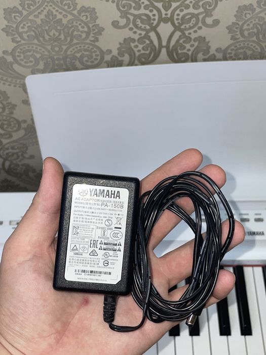 Продам цифровое пианино Ямаха