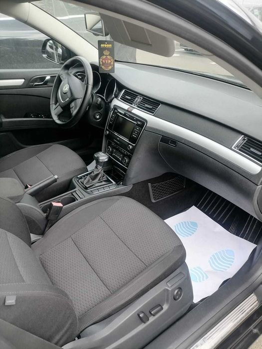 SKODA Superb 2012 — imagine 5