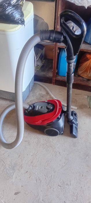 Продам пылесос в среднем