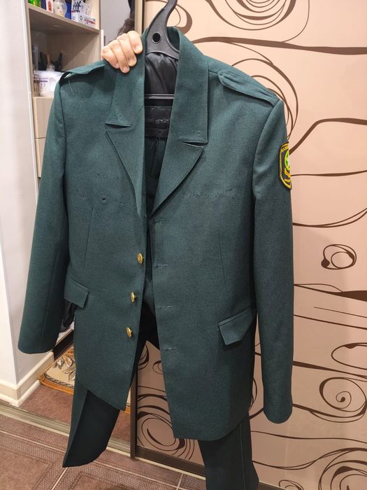 Продам военный костюм.