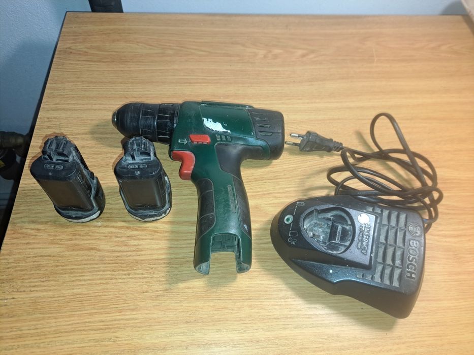 Masina Bosch înșurubat cu acumulator