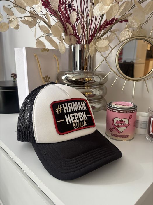 Шапка с козирка “Call me Vexy”