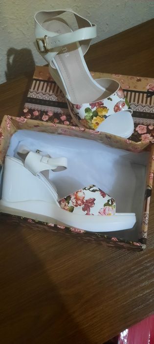 Yengi firmenniy obuvla 100 min som