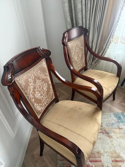 Кресла 2 шт оба за 70000