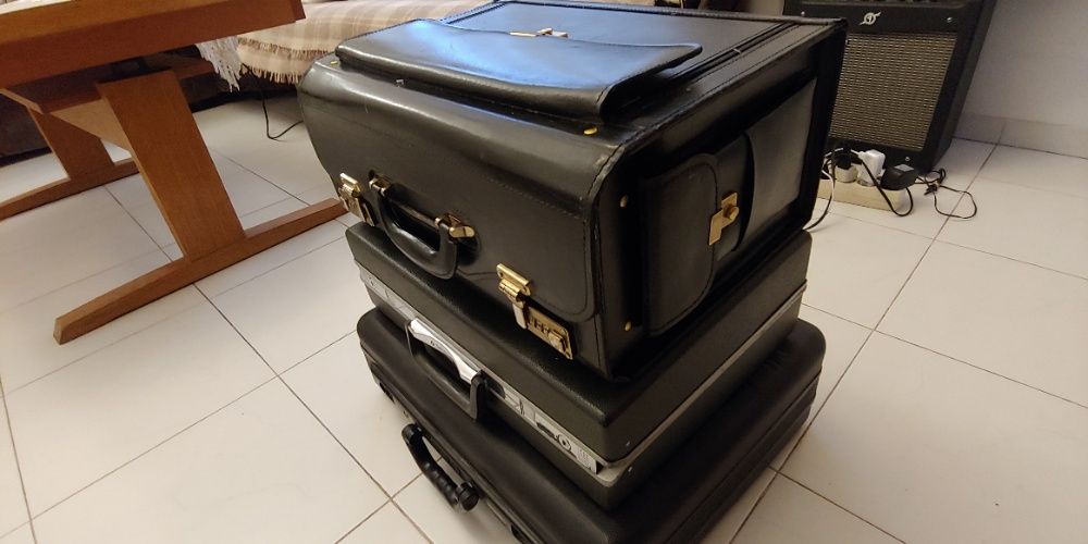 Твърди луксозни пътнически и дипломатически куфари