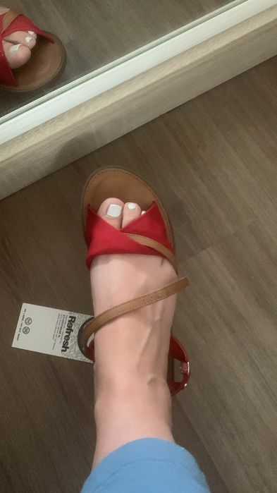 Женские босоножки