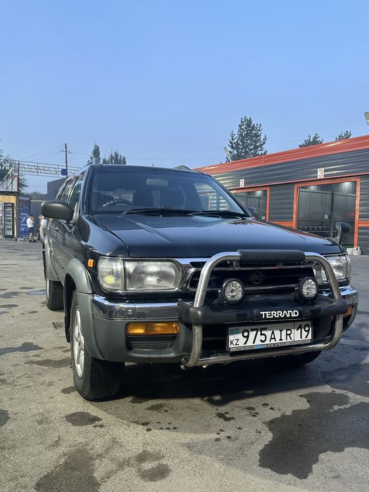 Nissan terrano 1997 года