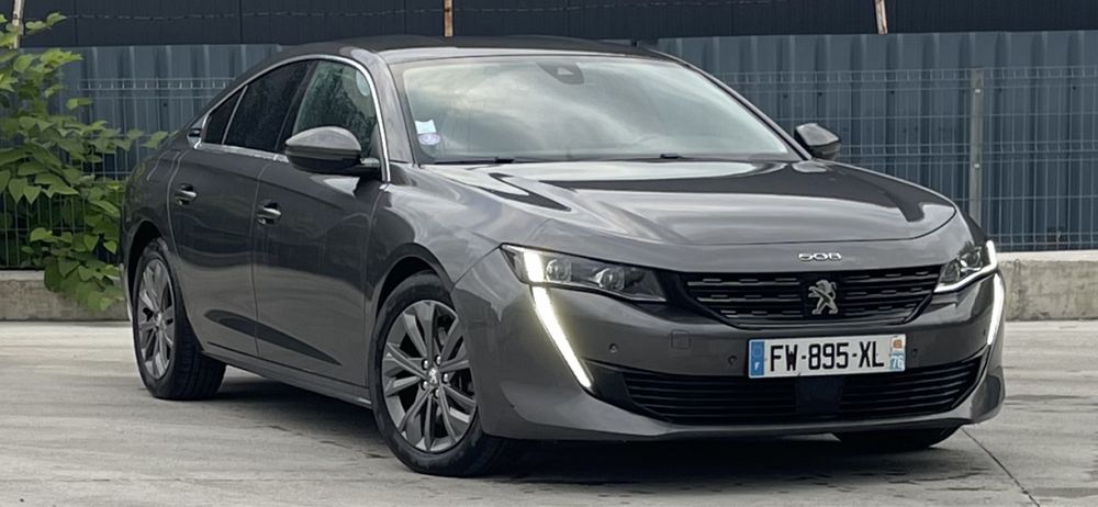 Peugeot 508 Plug in Hybrid automatic Allure black