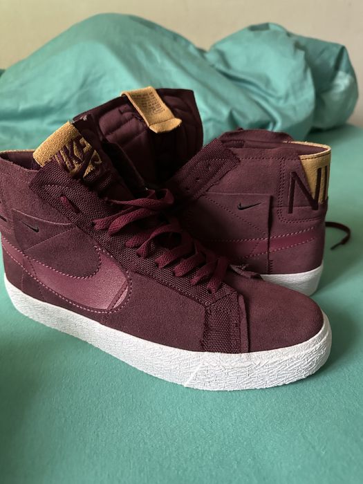 Vând adidași Nike