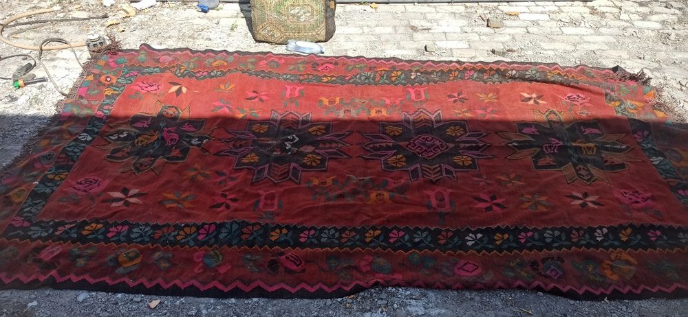 Продам ковер старинный