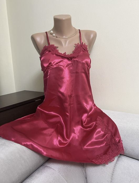 Pijama satin 5 piese (nouă)