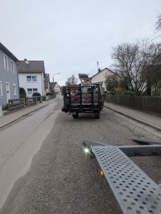 Vând remorca gunoi 4 t