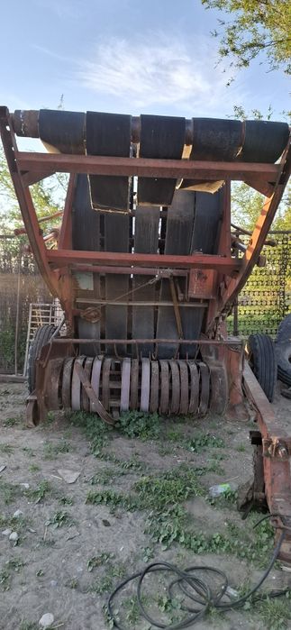 Пресс подборщик рулон