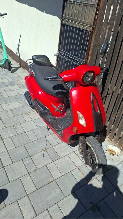 Scuter berini de 49cc modificat la 80cc