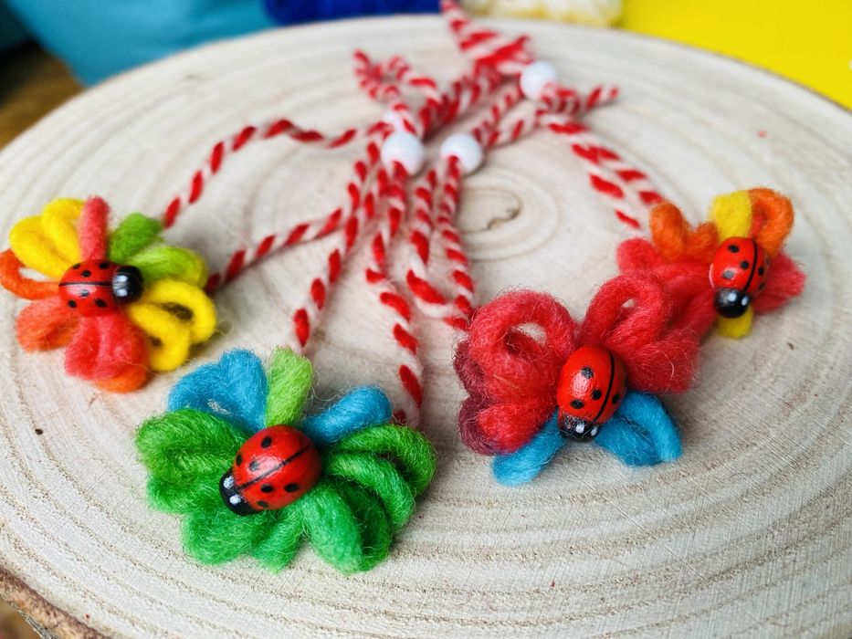 Ръчно изработени мартеници