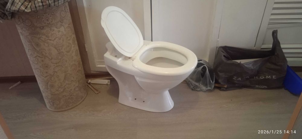 Унитаз для стройки ( бачок нет) Чистый !