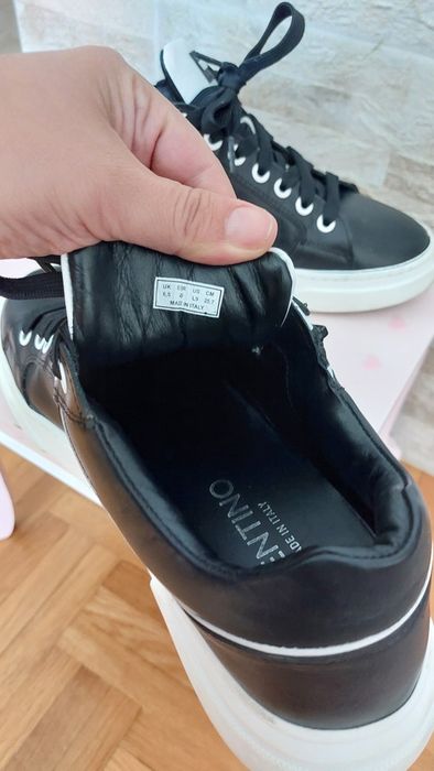 Оригинални Valentino