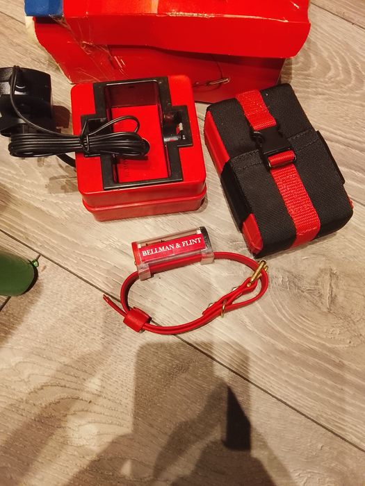 Curea gps caine cu încărcător ,noua desigilata