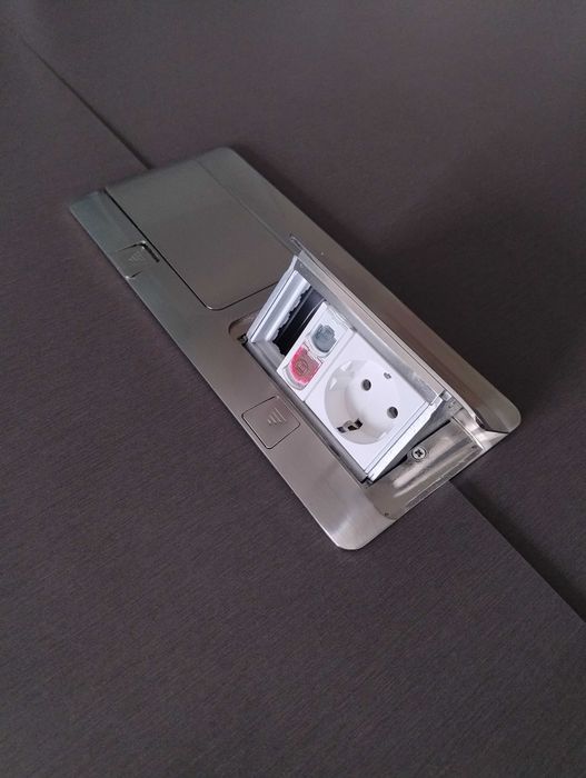 Конферентна маса със столове