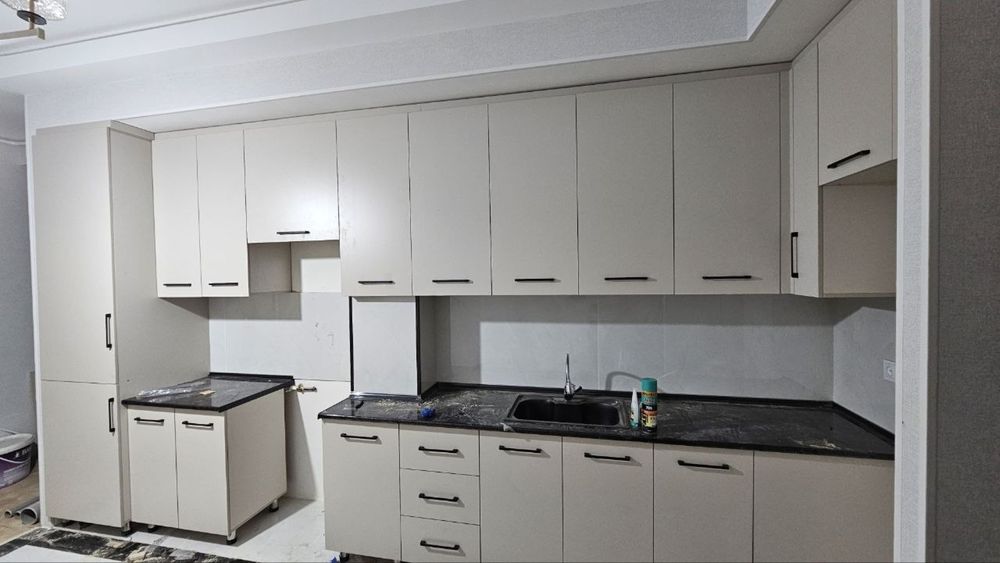 Buyurtma asosida OSHXONA mebel
