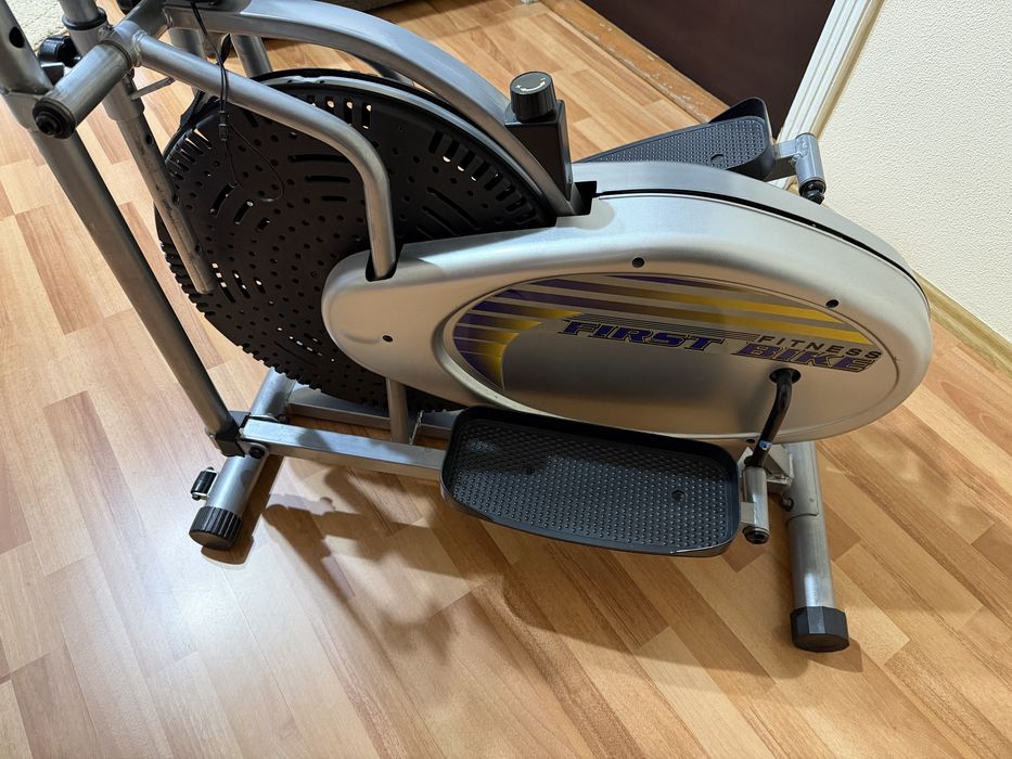 Bicicletă eliptică Fitness First Bike
