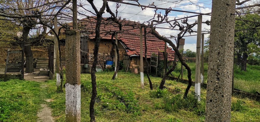 Голям парцел в регулация 1760 кв.м –с. Ветрен обл. Стара Загора, кладе