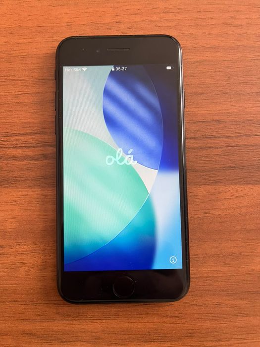 iPhone se 2 поколения