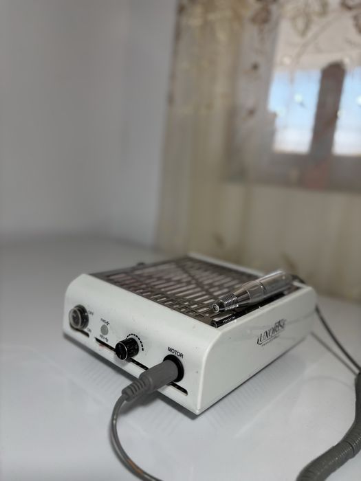 Aspirator cu freza inclusa pentru unghii