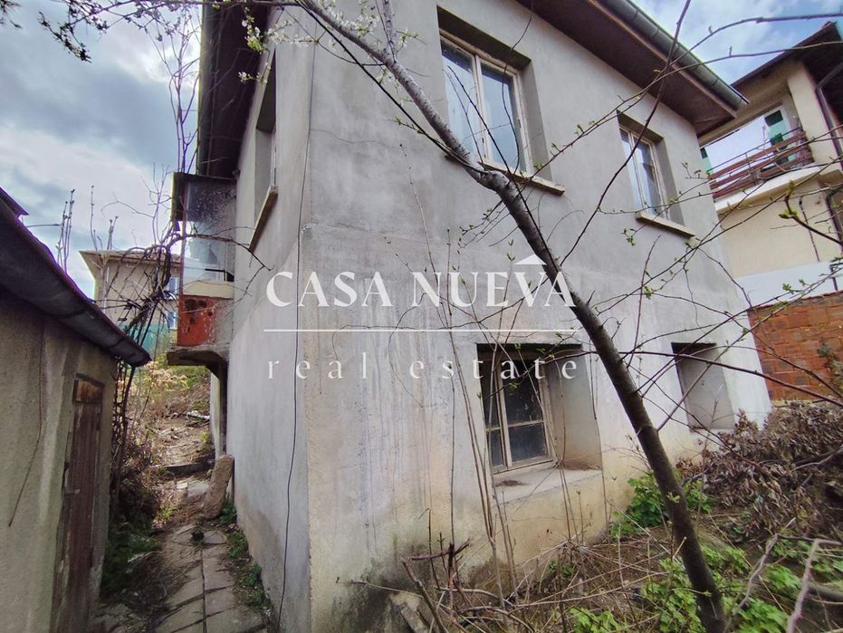 Къща в гр.Перник, Център