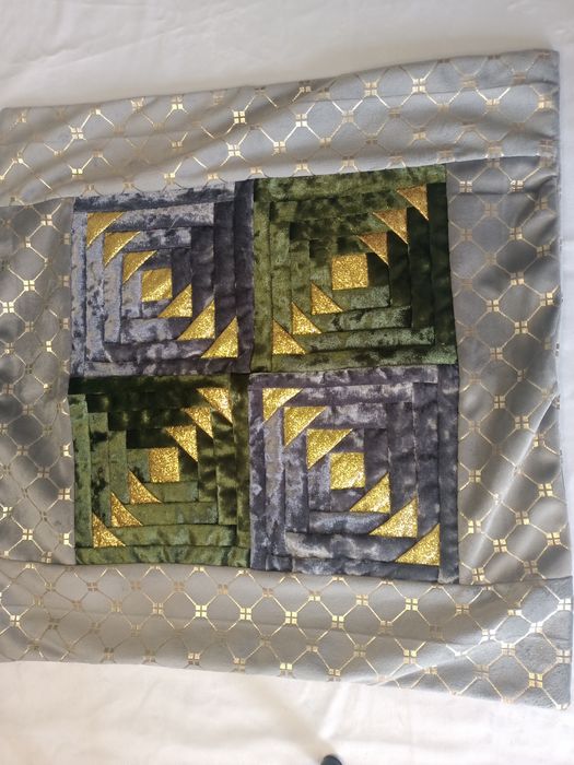 40×40 өлшемде чехолдар сатылады.