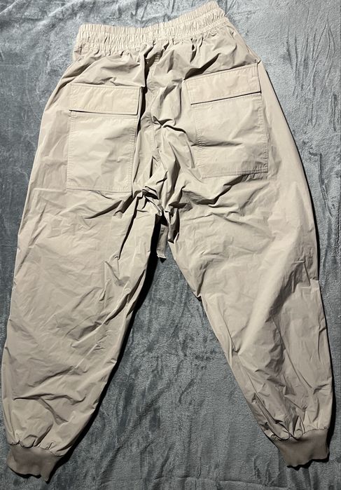 Pantaloni Made By Society