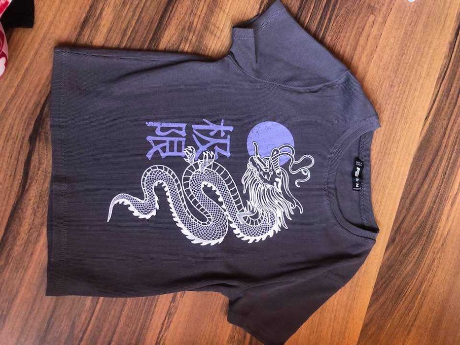 разпродажба на тениски