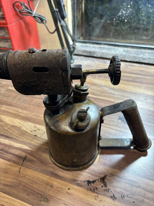 Бензинова горелка (лампа)