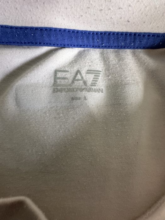 Продавам Мъжка Тениска EA7