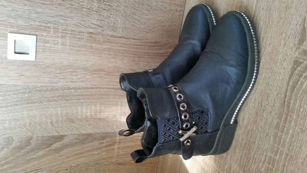 Продам ботинки 32 размера