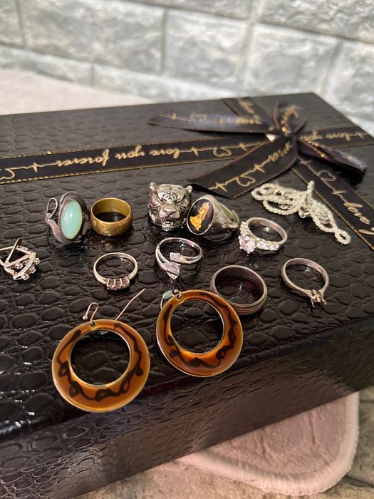 Серебро и мехиор .