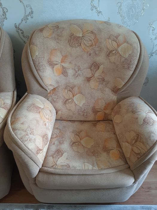 Продам диван мягкий