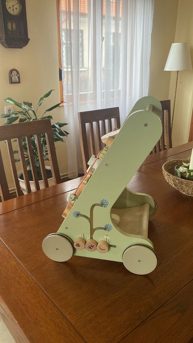 Vând premergător copii din lemn