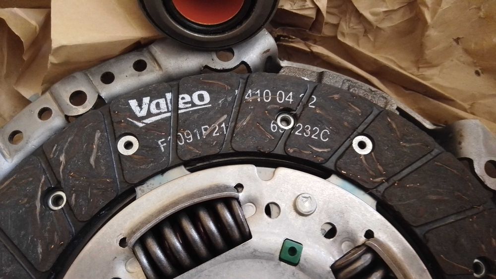 Комплект съединител 826525 VALEO - НОВ