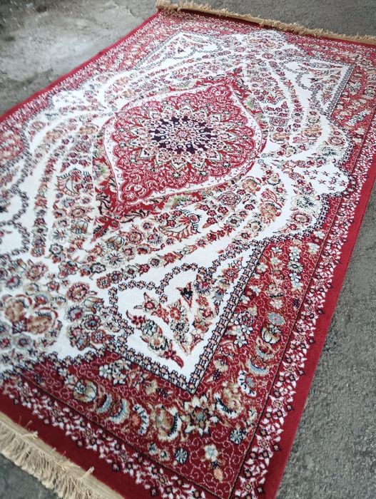 Иранский шелковый ковер, состояние нового.