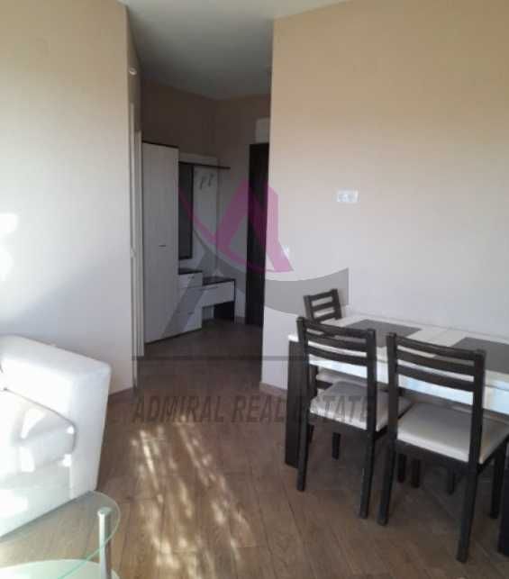 Дава се под наем Двустаен апартамент в Варна, Цветен квартал - 50 кв.м за 375 € - Снимка #1