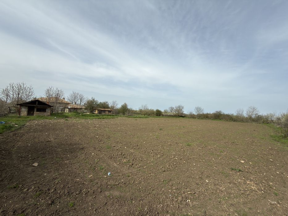 Парцел в регулация