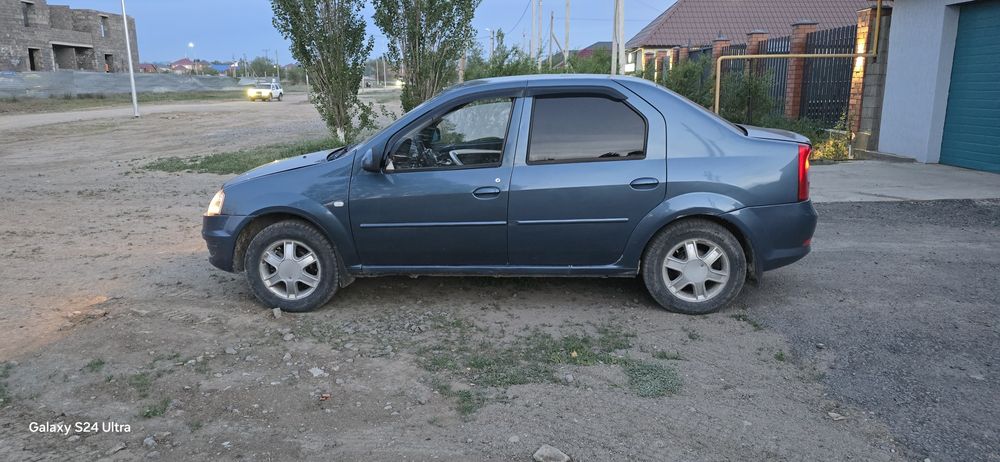 Рено логан 2013 год механика