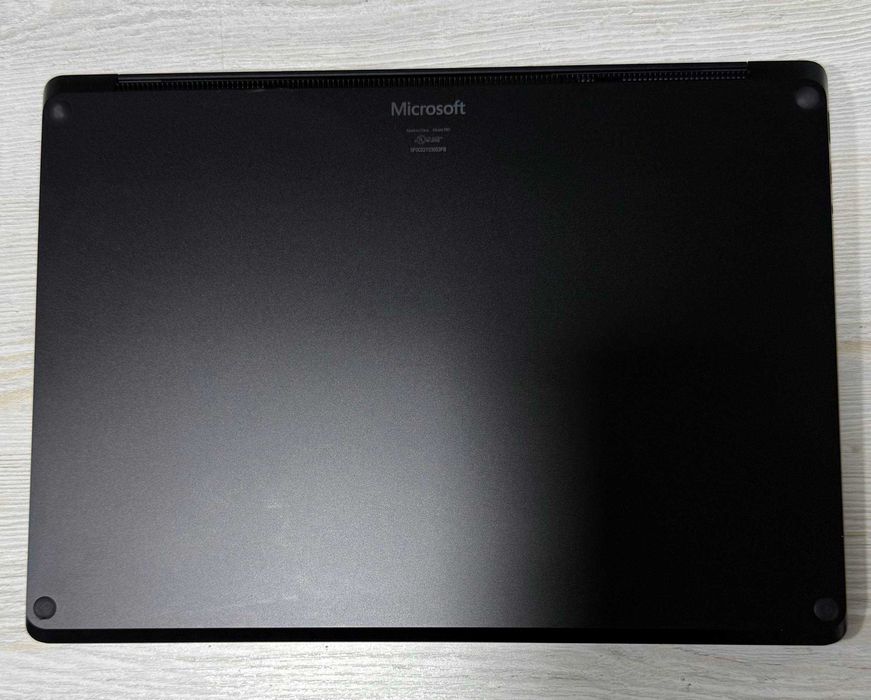Microsoft Surface Laptop 5 Black 13.5" 2K Несенсор i7 1260U 32GB/512GB