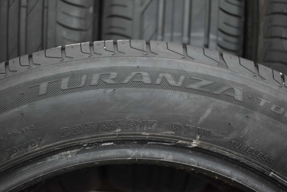 Гуми 225/55/17 Bridgestone