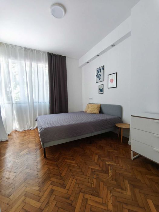 Дава се под наем Двустаен апартамент в Варна, Център - 120 кв.м за 900 € - Снимка #5