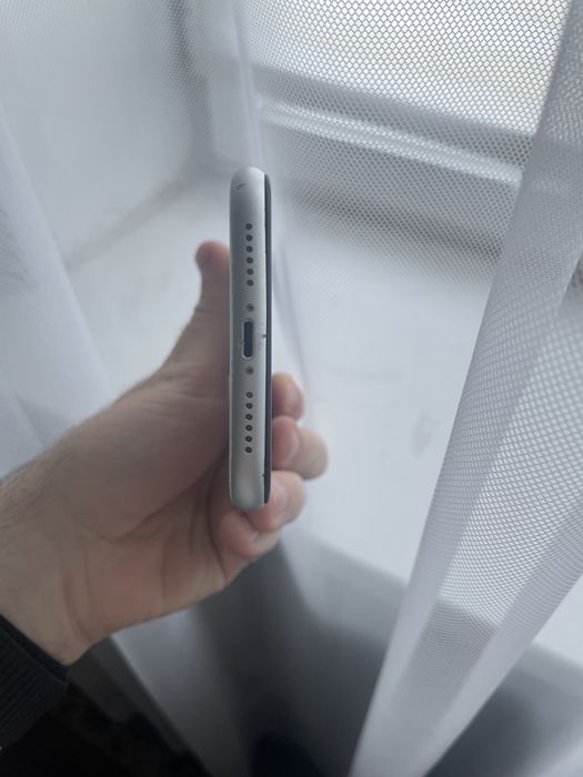 Продам айфон хр