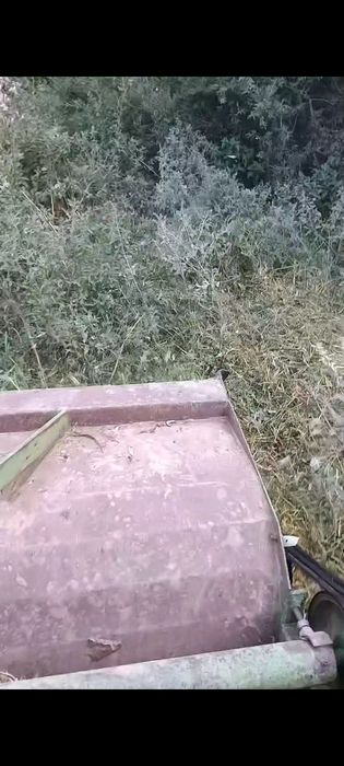 Curățare pășuni terenuri de vegetație